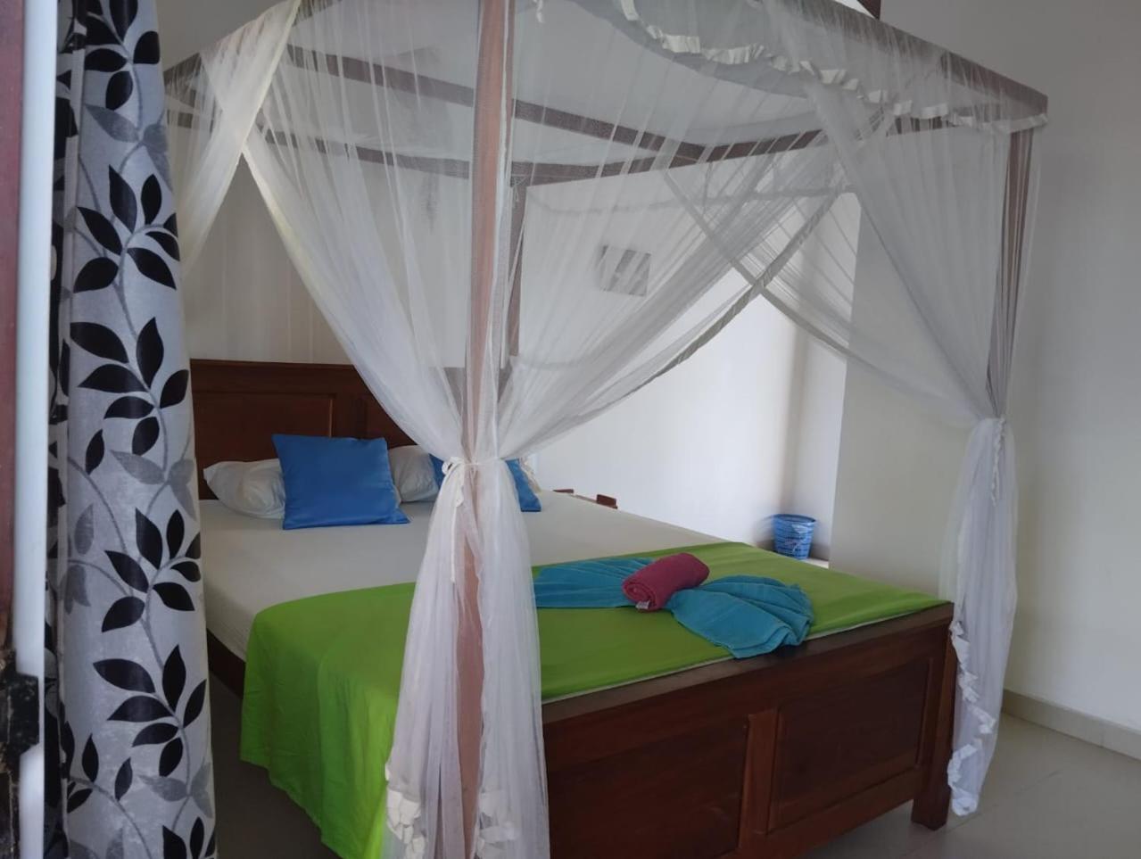 The Swiss Lankan Ahangama Quarto foto